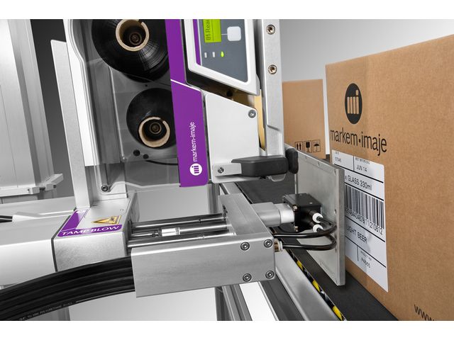 Print and apply labeling : 2200 Series