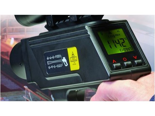 Industrial handheld pyrometers measure temperatures up to 2000 °C ...