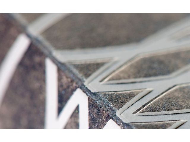 Versatile matt pigment color foil for book covers and the graphics industry : COLORIT® V 900