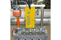 Manipulator of breeches of engine by piloted crowbar - custom-made ZE solution