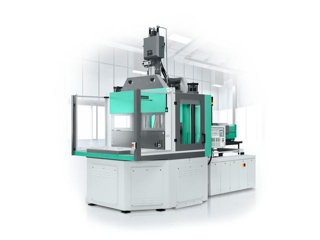 Vertical machine with turning table