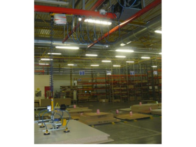 Manipulator of melamine boards by suction cups - custom-made ZE solution