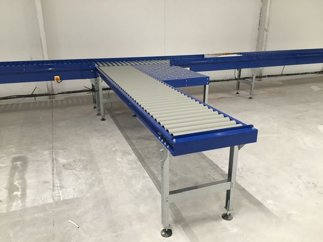 Free rollers conveyor with PVC roller