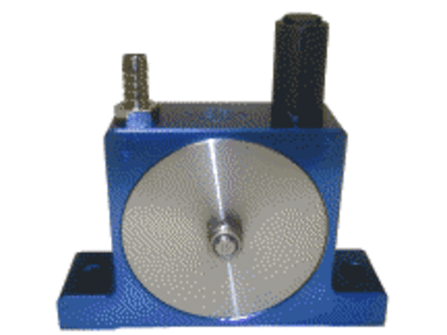 Pneumatic turbine vibrators