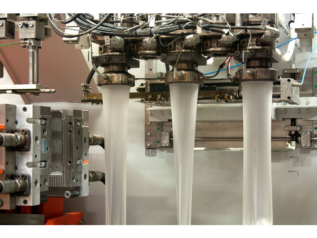 Extrusion blow moulding