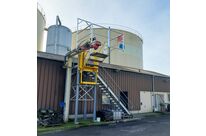 Folding stairways special loading arms | AC2M