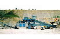 Opencast mining systems: Crushing plants on crawlers