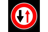 Picto of priority lane signpost