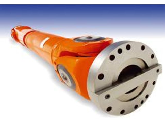 Universal shaf for rolling mill