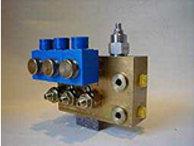 Four-stage pressure-relief valve (electrically controlled)