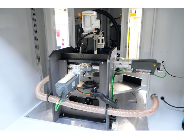 Riveting machine
