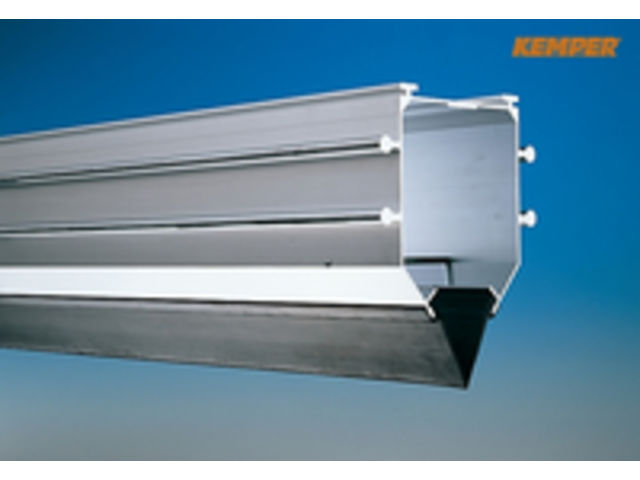 Extraction rail channels