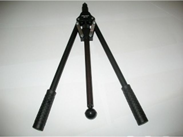 "Rivklés" Flush Nuts : Rivklés Installation Tools - BRK10: Lever Clamp