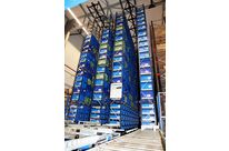 Stacker cranes for boxes