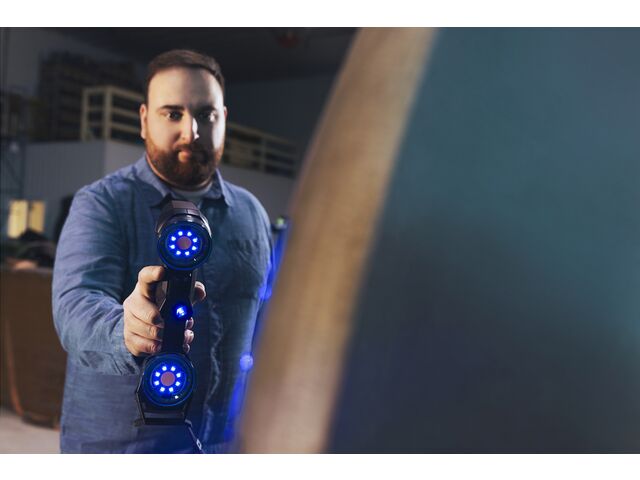 Professional Metrology-Grade 3D Scanners : HandySCAN 3D