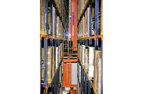 Stacker cranes for pallets