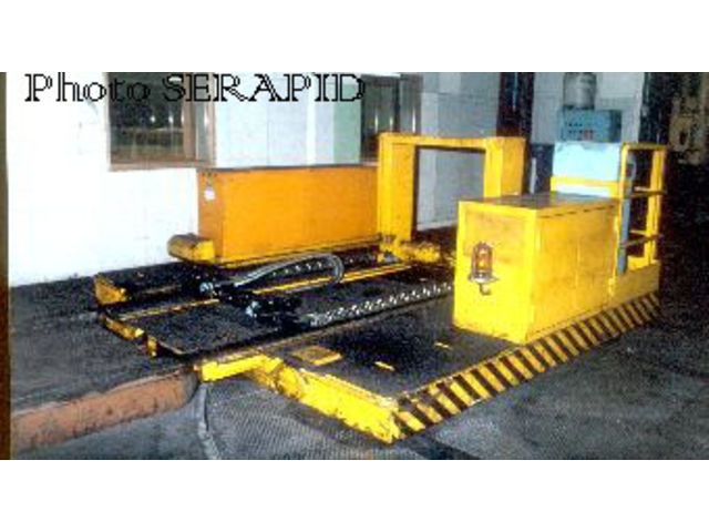 Single-track rail trolley, ride-on driver