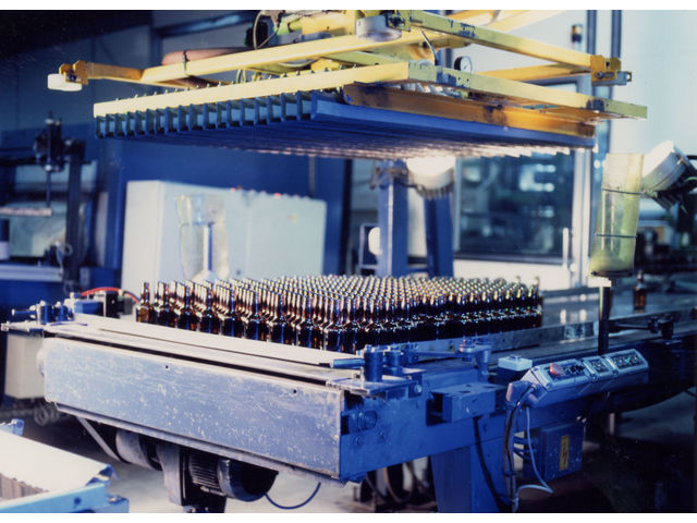 Pneumatic lifting system