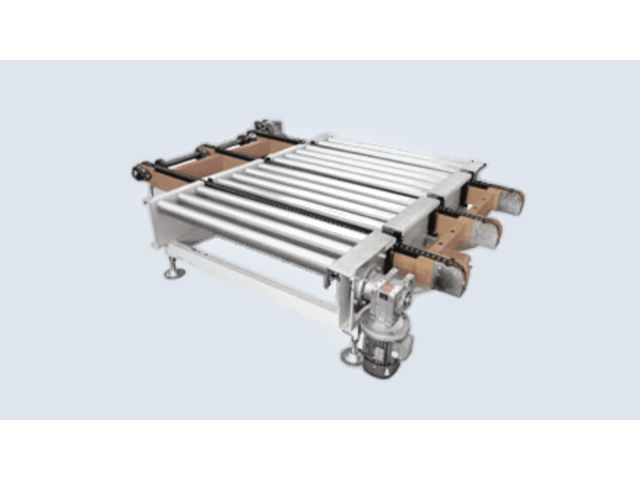 Transfer table for pallets