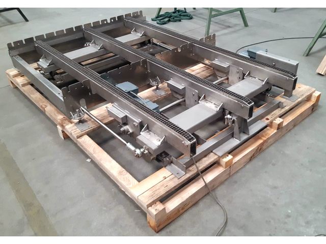 Pallet chain conveyor