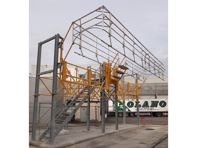 Complete safety access solution for tankers and containers | AC2M
