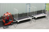 Train of reversible industrial trailers