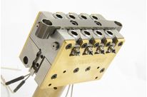 Side gate injection system