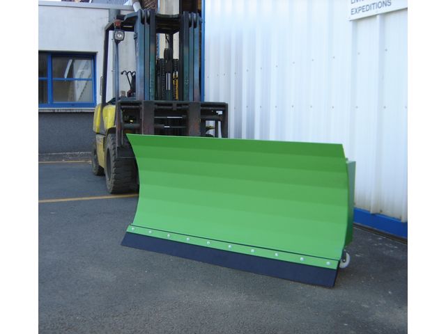 Chasse neige Type CN 150