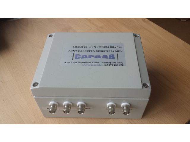 Capacito-resistive bridge