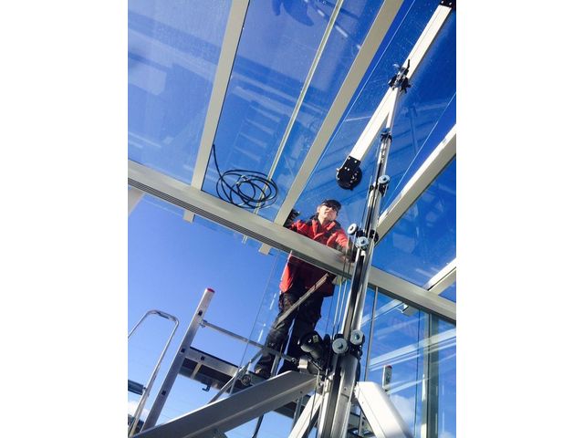 Electric glass lift for glass patio roof | GLS340 / GLS520