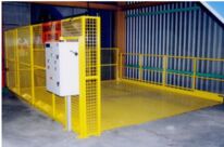 Automatic flap door for shafts