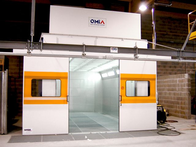 Washing / degreasing booth