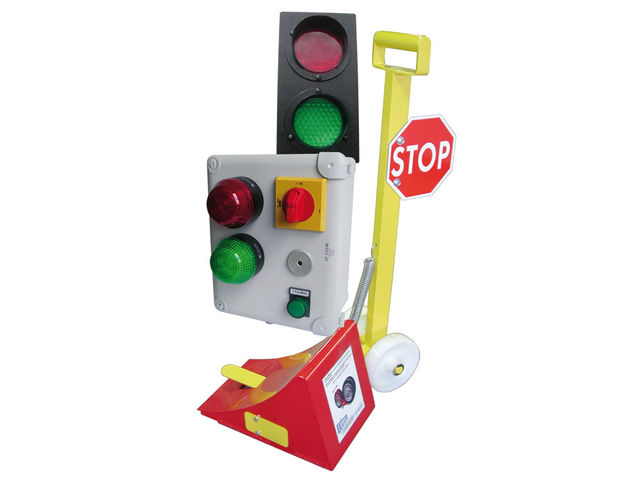Visual and wedging Kit : Wheel Chock, Visual and sound alarm, lights