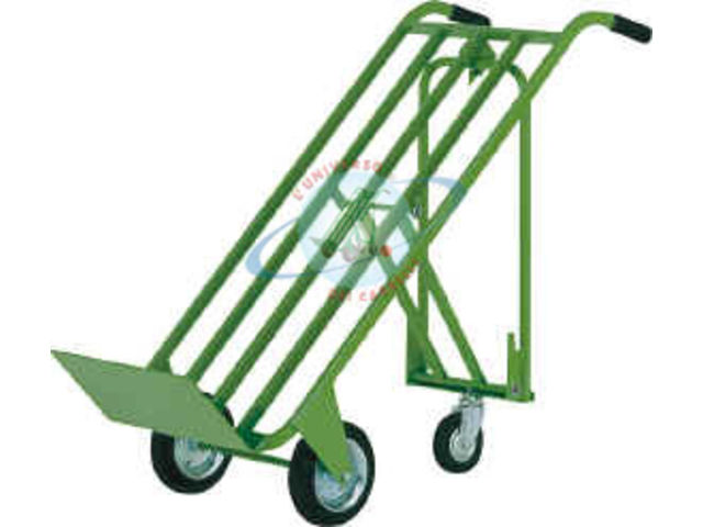 Single front swiveling axle trailer