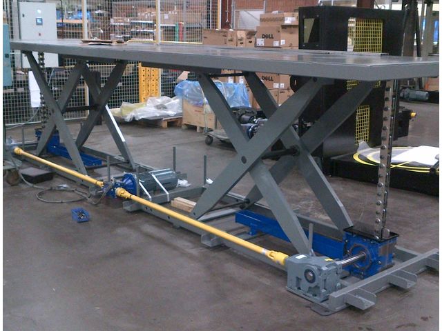 HD Lift lift system :  high performance telescopic actuator with Rigid Chain Technology