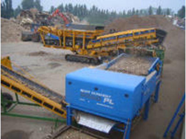 Non-ferrous separator for recycled wood