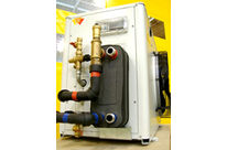 Water cooler for swimming pools at