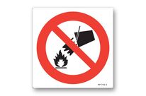 No extinguishing with water picto warning sign