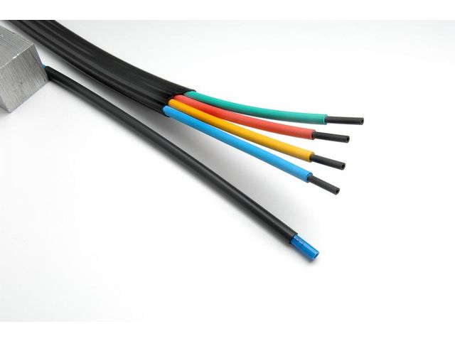 Anti-spark jacketed polyamide tubes for compressed air