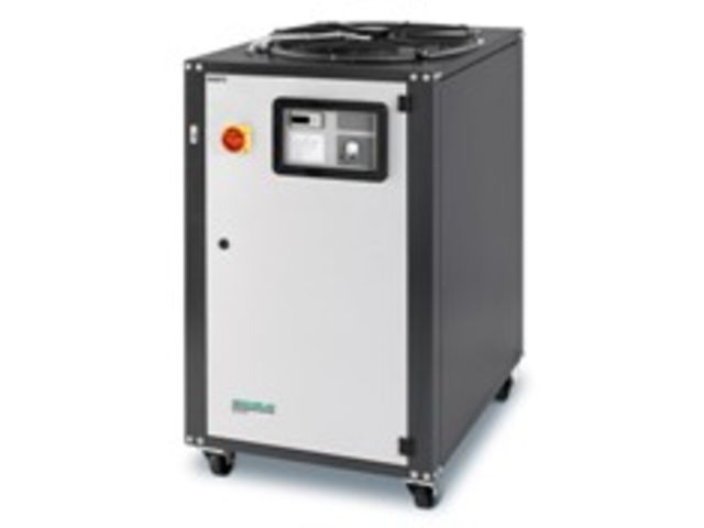 Water chiller with air-cooled condenser and 6.8 kW cooling capacity : RC2E7