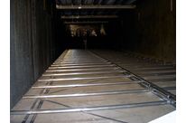 Bottom sludge scraper