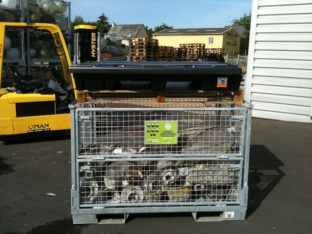 Metal crate storage folding