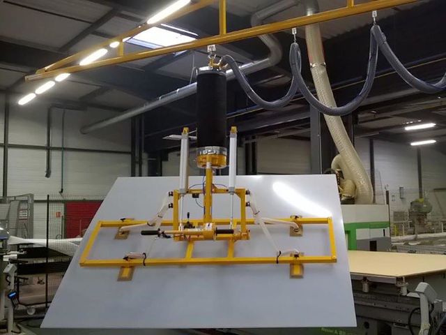 Pneumatic Assisted Handling System – MANUPAC