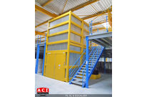 Industrial goods lifts