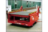 Electrical/hydraulic sliding-adjustable ramp