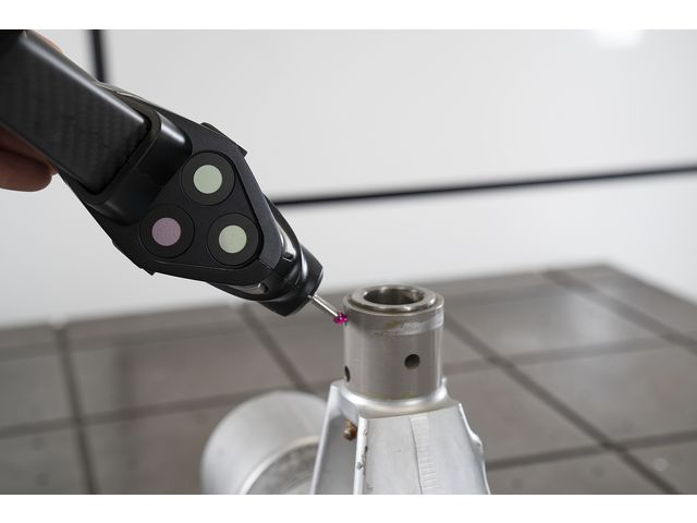 Portable coordinate measuring machine : HandyPROBE Next