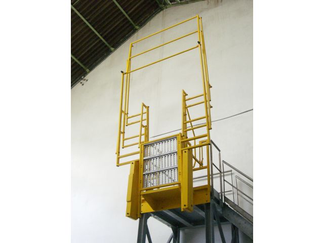 Fully folding stairs