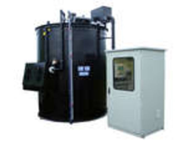 Cylindrical thermoplastic tanks