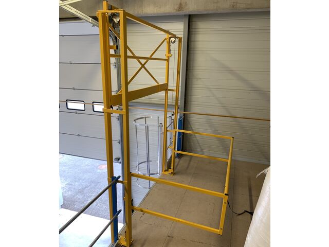 Vertically sliding safety gate | SG4 (AC2M)